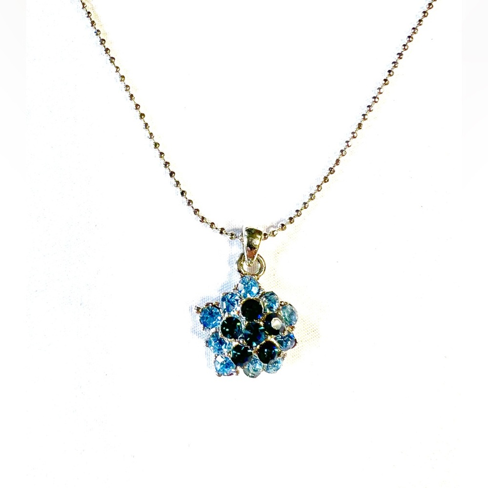 Vintage Elegant Blue and Silver Rhinestone Pendant Necklace